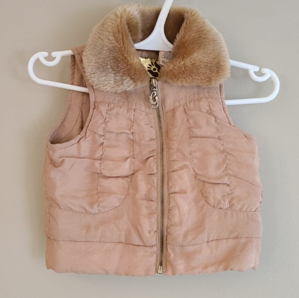 Guess faux fur trim zip up vest